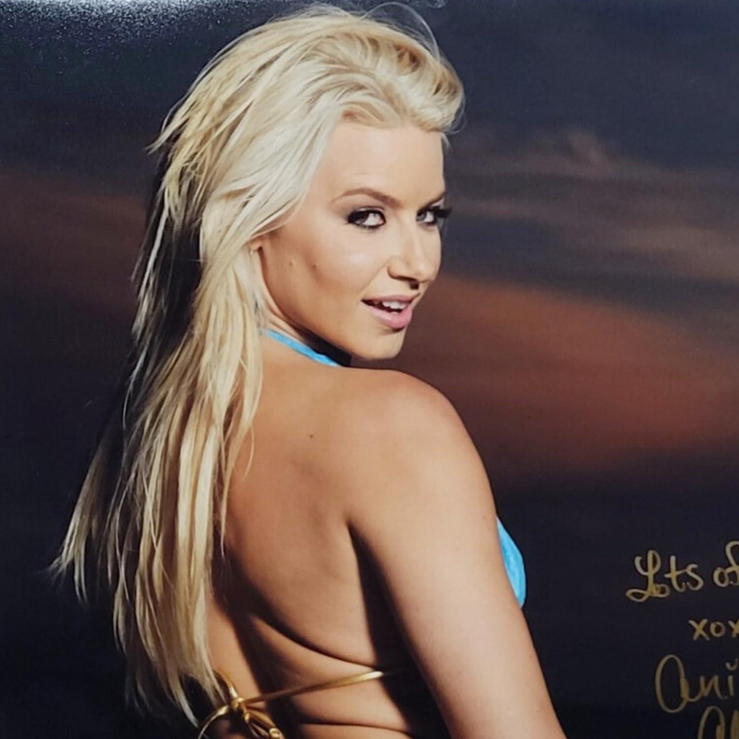 imageFleshlight Girls Anikka Albrite Siren Butt Masturbator with Ridged and Stimulating Inner Design