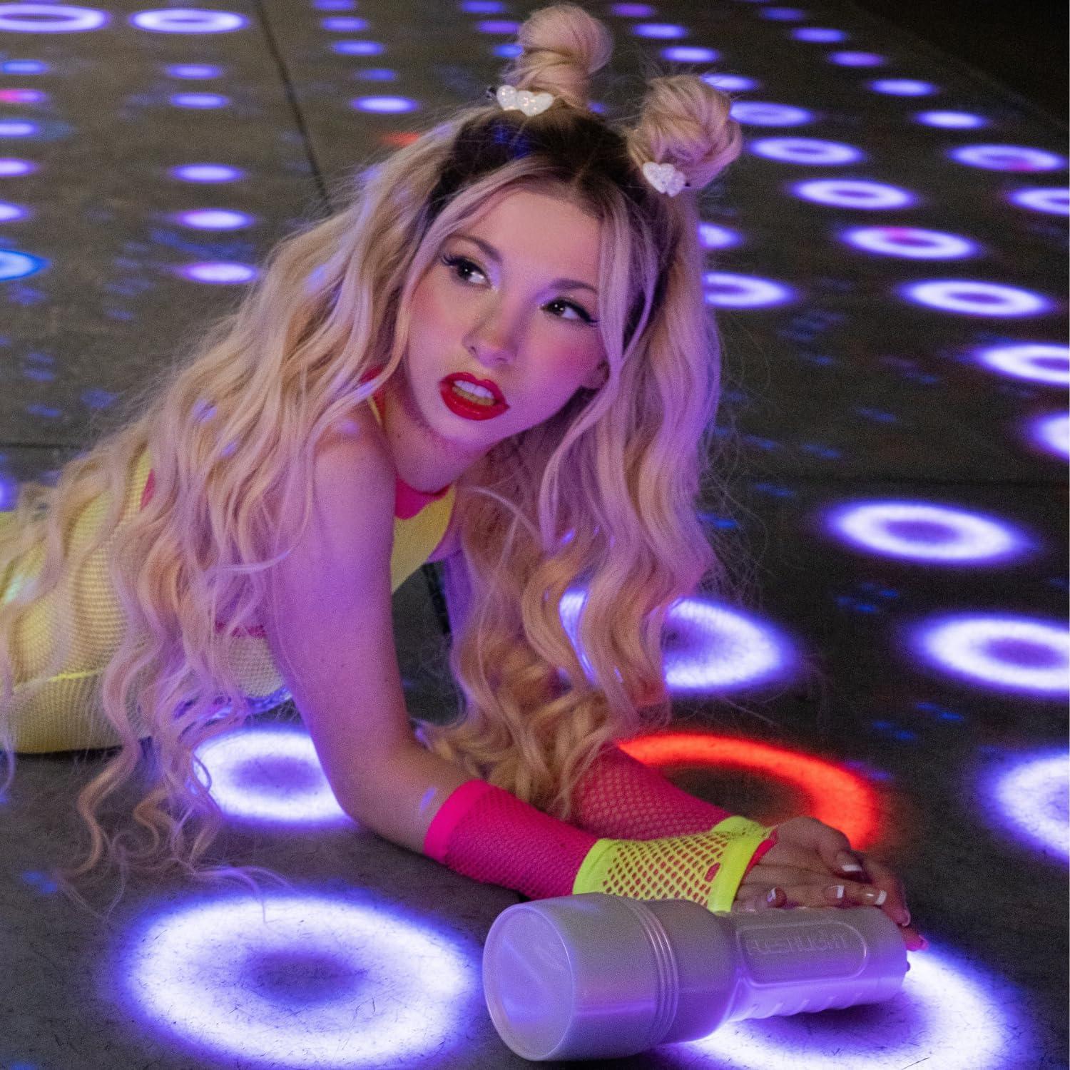 imageFleshlight Girls Kenzie Reeves Cupcake Realistic Male Masturbator
