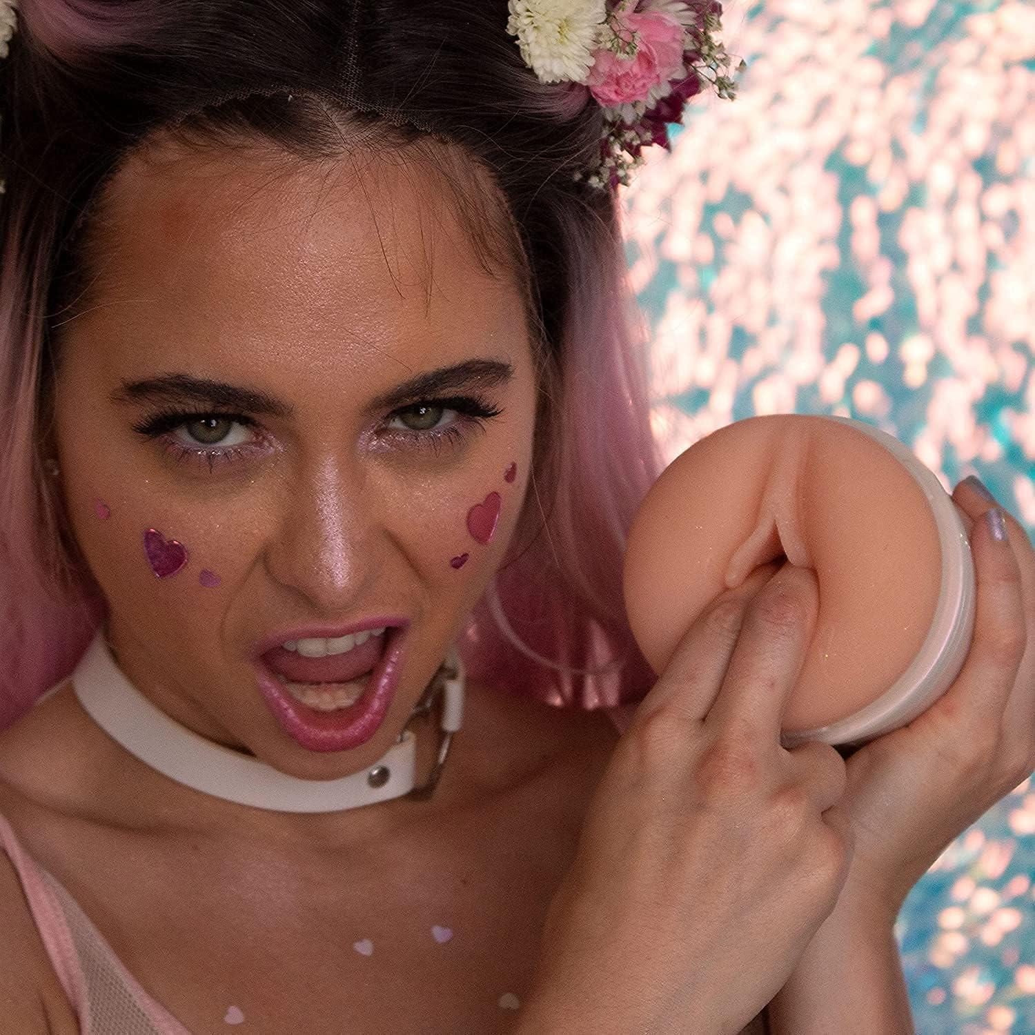 imageFleshlight Riley Reid Bundle Includes a Fleshlight Air Drying Device