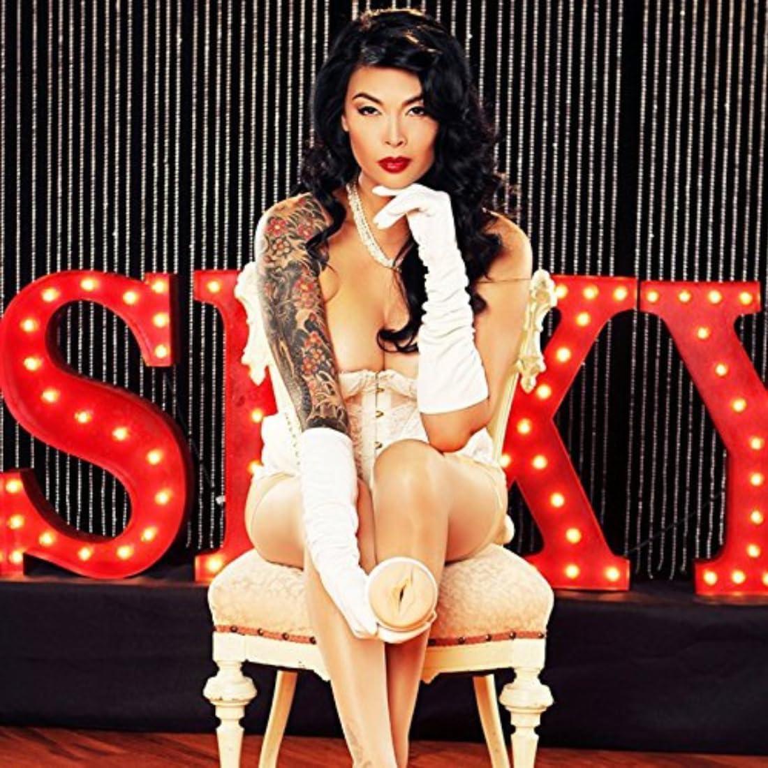 imageFleshlight Tera Patrick Tease Male Sex ToyPearlescent Case